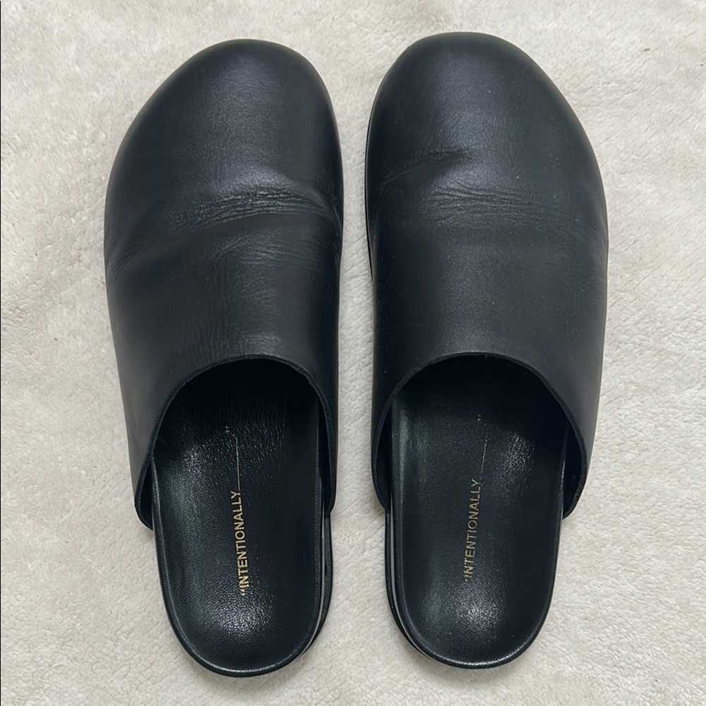 Intentionally Blank Agatha Slip On Mule